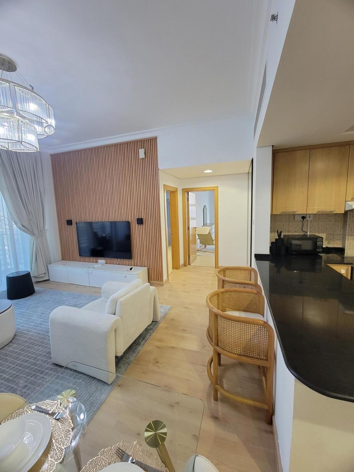 Cozy & Spacious 2br In Business Bay Dubai