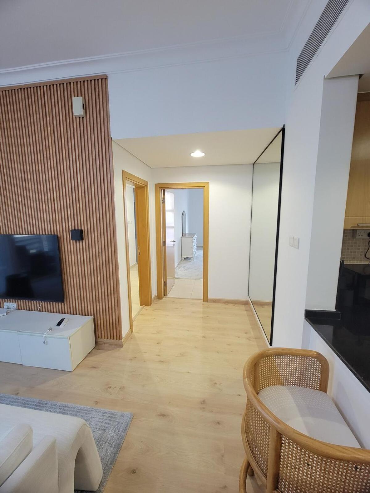 Apartment Cozy & Spacious 2br In Business Bay *