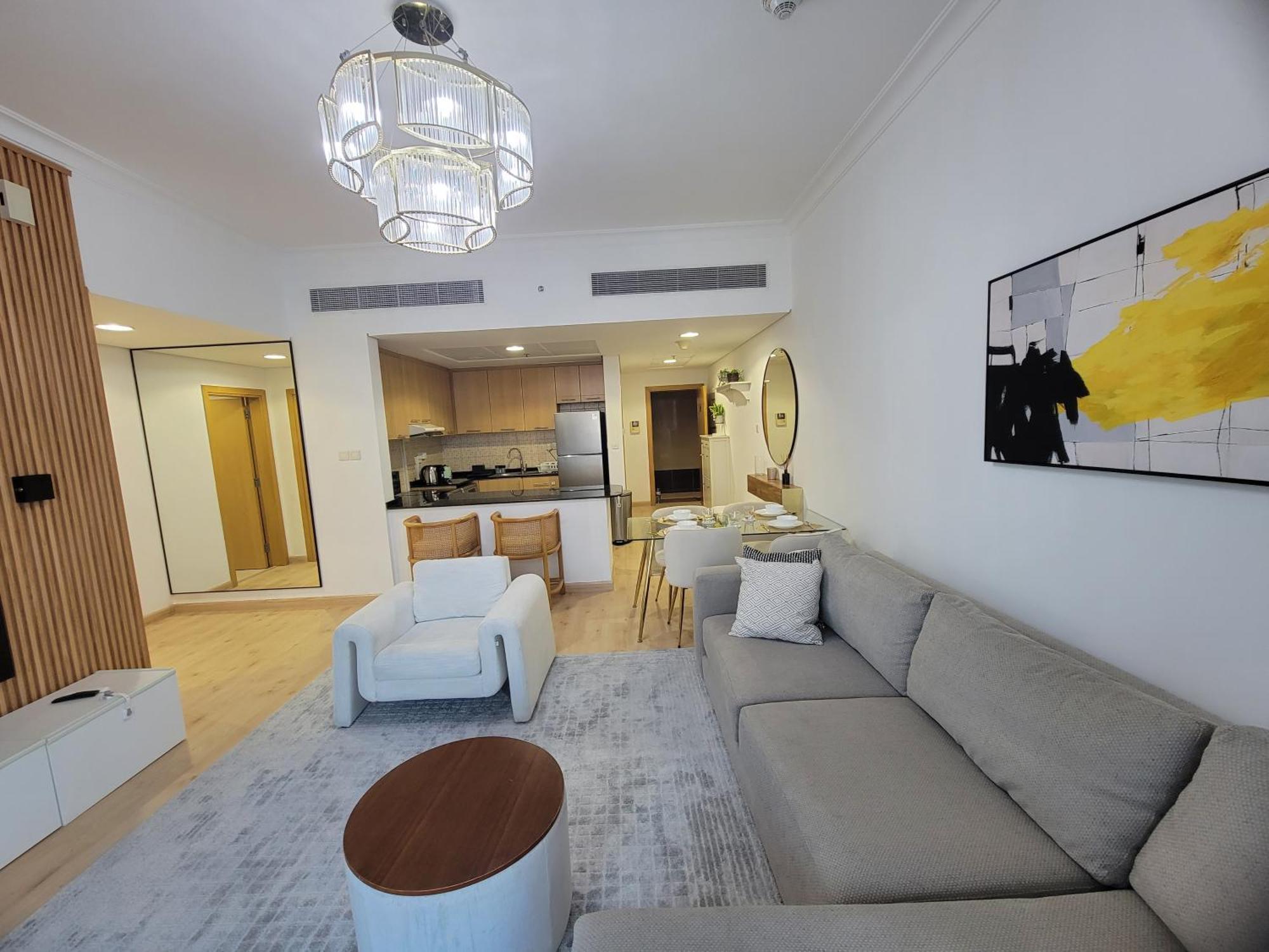Cozy & Spacious 2br In Business Bay Apartment Dubai