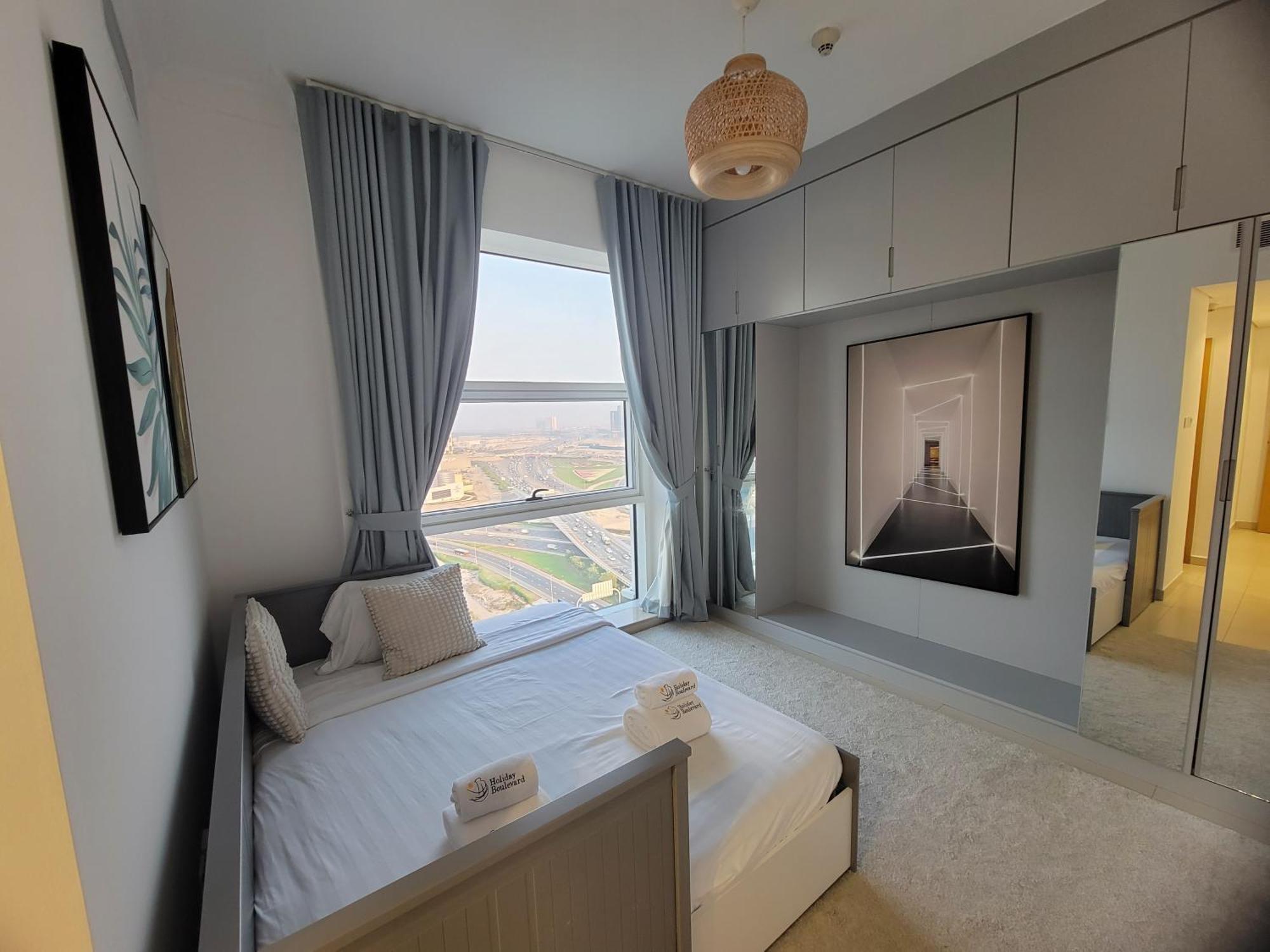Cozy & Spacious 2br In Business Bay *