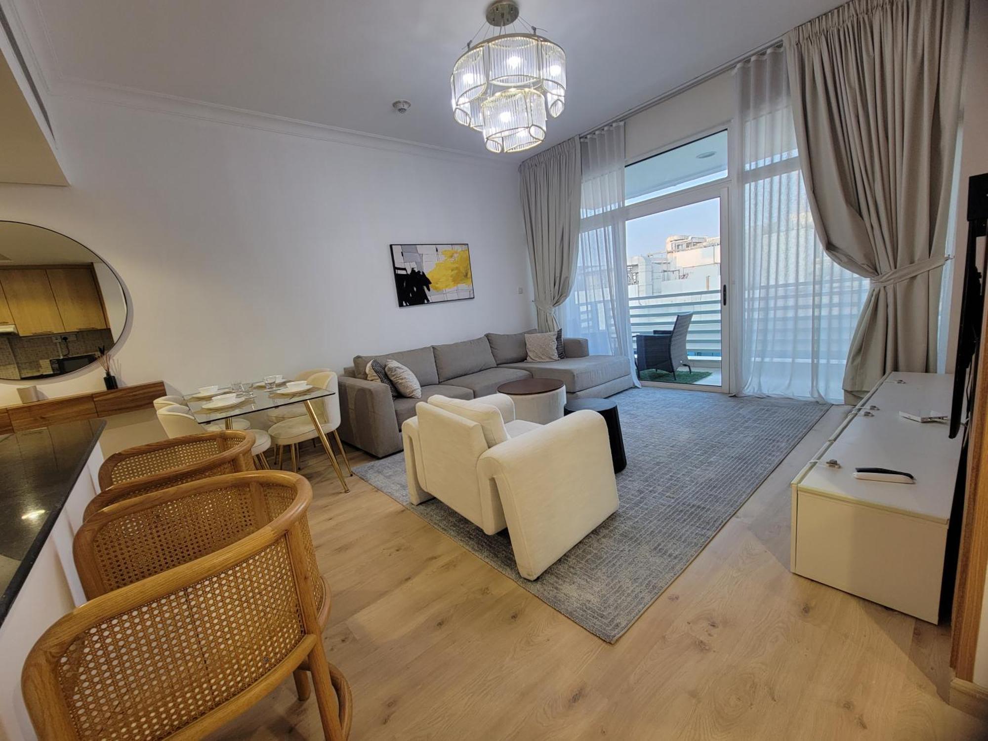 Cozy & Spacious 2br In Business Bay *